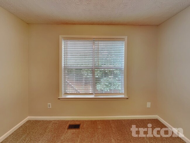 Building Photo - 79 Paradise Trail