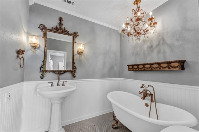 Building Photo - 415 W Couts St