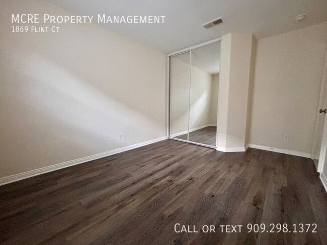 Building Photo - 1869 Flint Ct