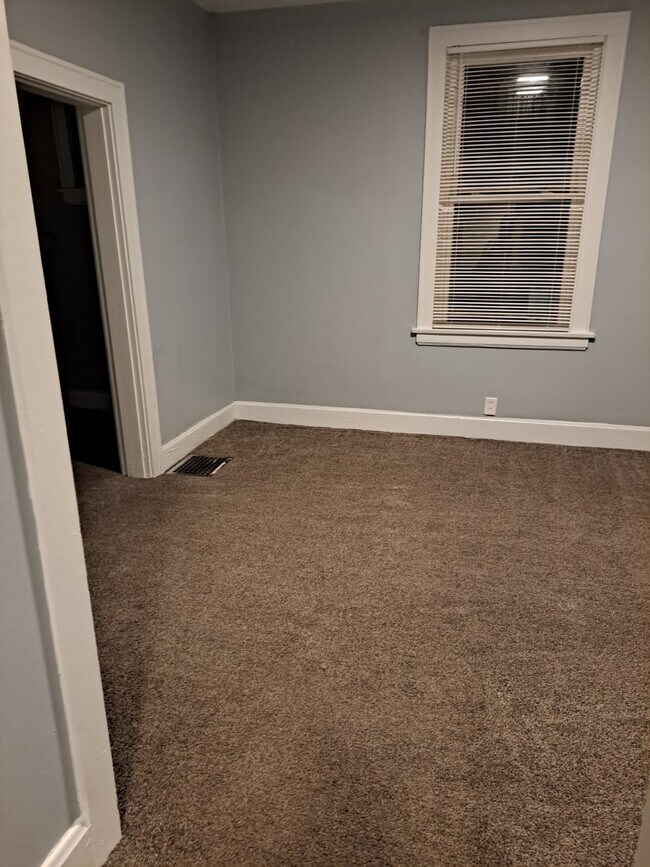 Building Photo - 1114 Fairbanks Ave