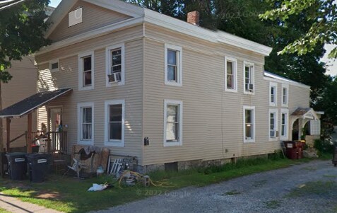 Primary Photo - 148 Maple St