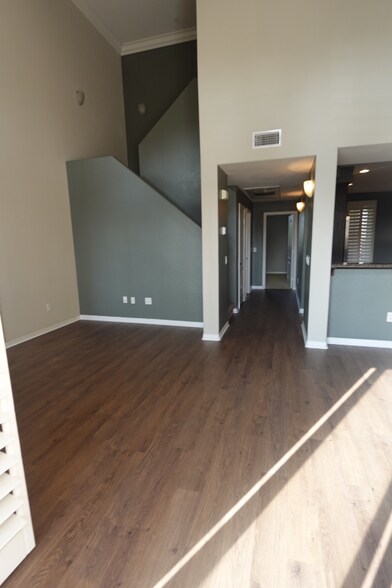 Building Photo - 8894 Spectrum Center Blvd