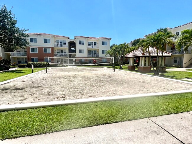 Building Photo - 9833 Baywinds Blvd