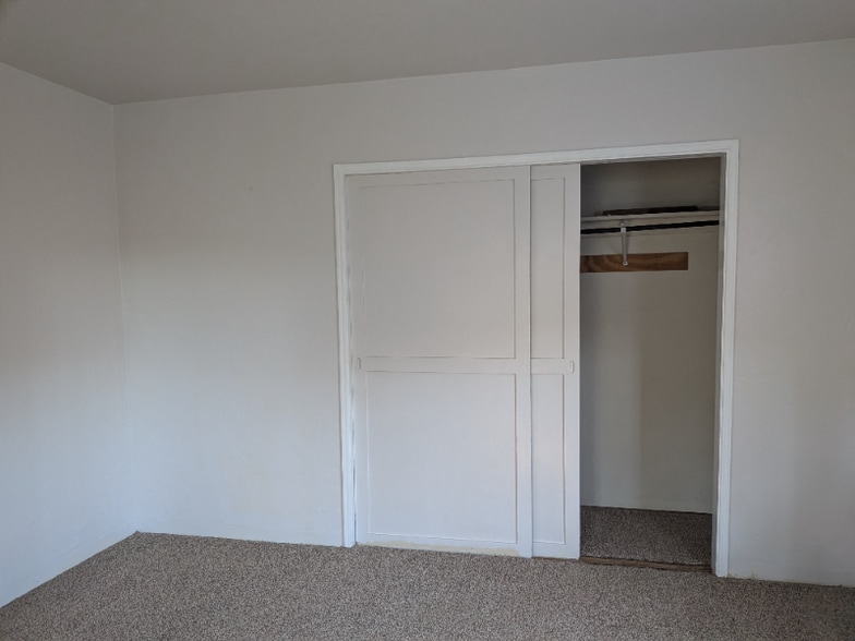 Primary Photo - 4311 Poplar St