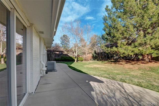 Building Photo - 8834 E Radcliff Ave