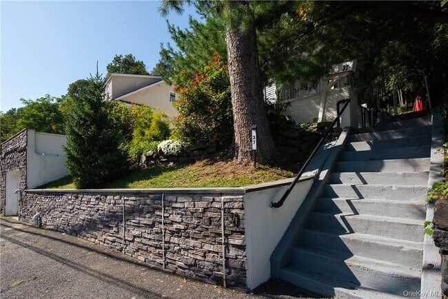 Building Photo - 37 S Washington Ave