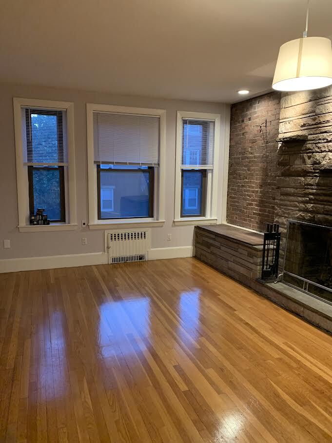 Building Photo - 39 Saint Paul St