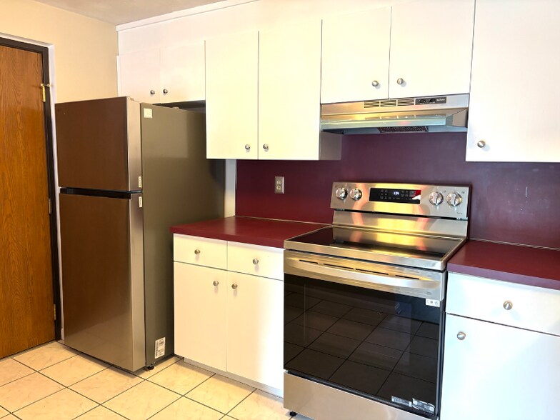Building Photo - 364 Neponset St