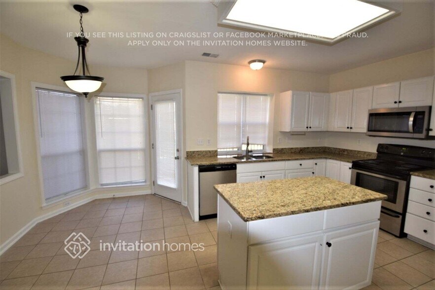 Building Photo - 11328 Longhedge Ln