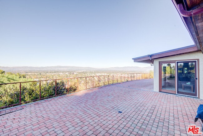 Building Photo - 4520 Gable Dr