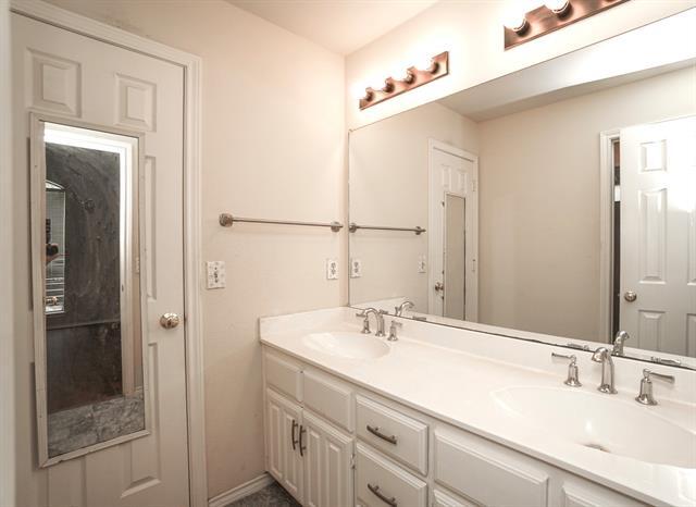 Building Photo - 3601 Dartmouth Cir