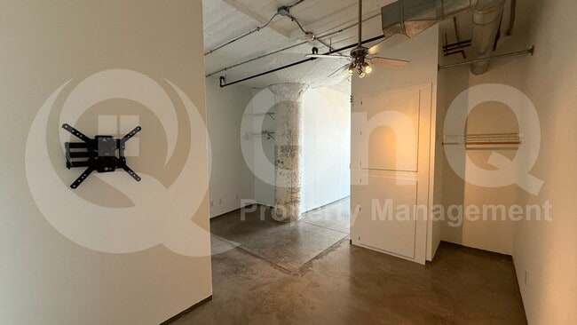 Building Photo - 1122 Jackson St