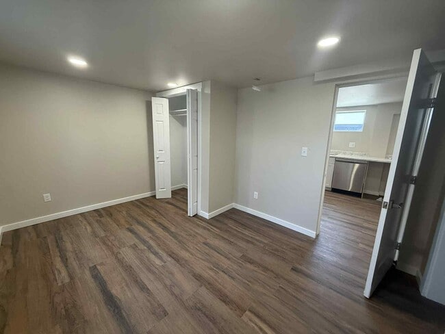 Building Photo - Newly Remodeled Duplex