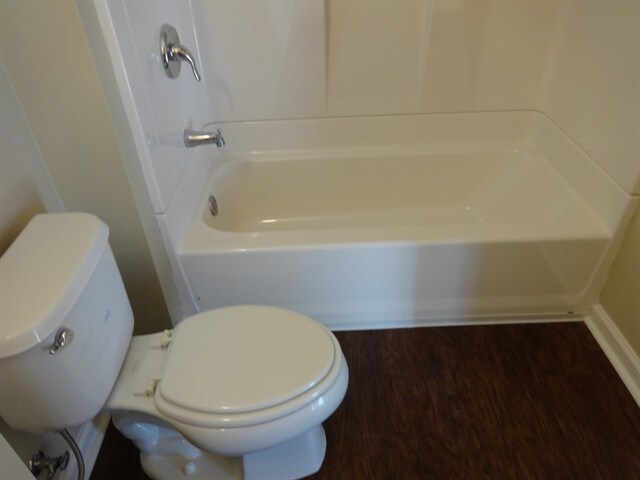 Building Photo - 197 Moreland Cir