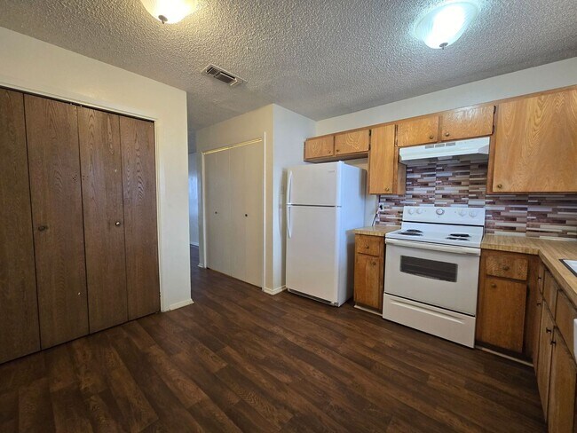 Building Photo - 1309 Quail Cir