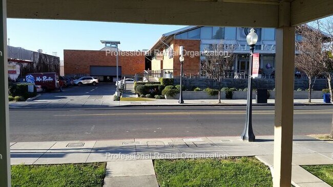 Building Photo - Downtown Charmer In the Heart of It ALL ! COMING SOON !