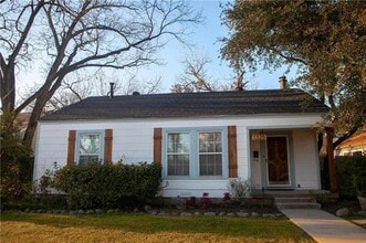 Building Photo - 1325 Smilax Ave