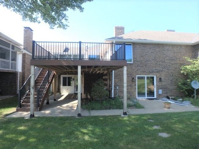 Building Photo - 1510 Woodrail Ave