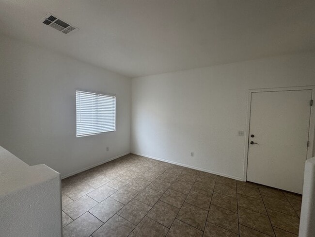 Building Photo - Desert Ridge House