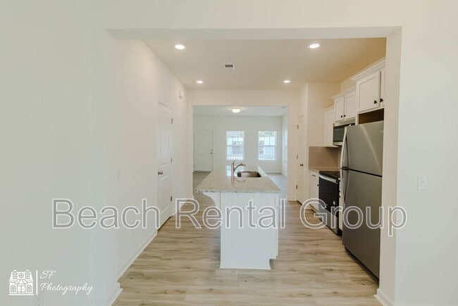 Building Photo - 122 Crescent Wy