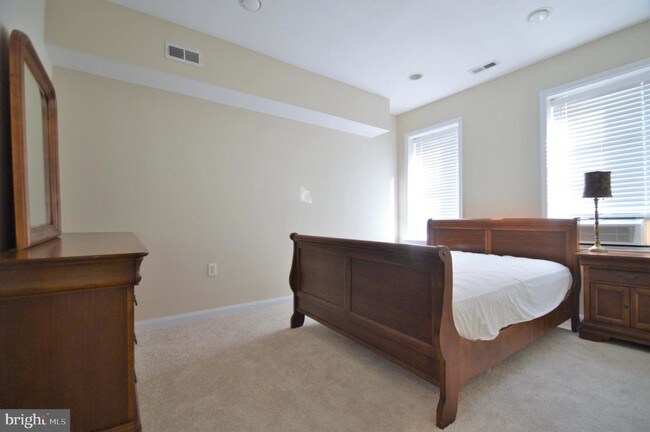 Building Photo - 720 K St NE