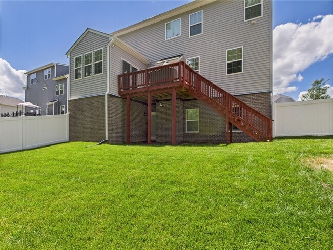 Building Photo - Spacious 5-Bedroom Colonial Home for Rent ...