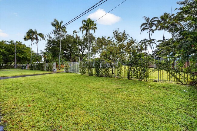 Building Photo - 11665 W Biscayne Canal Rd