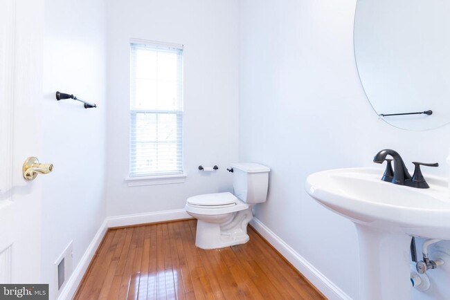 Building Photo - 3905 Woodreed Dr