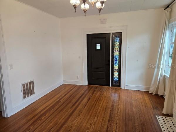 Building Photo - 1300 6th St