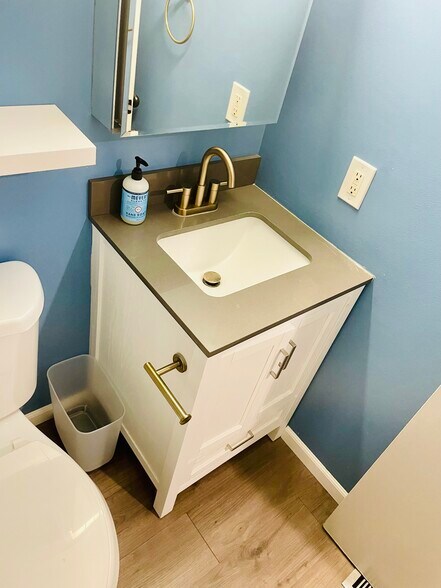 Building Photo - 1734 Valleywood Ct