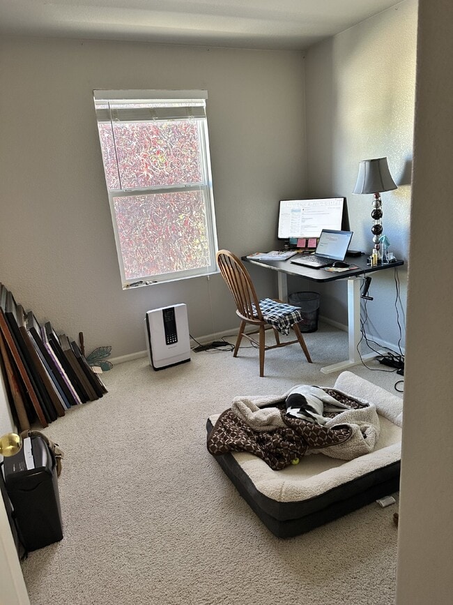 Building Photo - "Spacious & Stylish 3-Bed Townhouse in Eng...