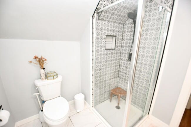Building Photo - Fully furnished home, 3 bedroom 2 full baths