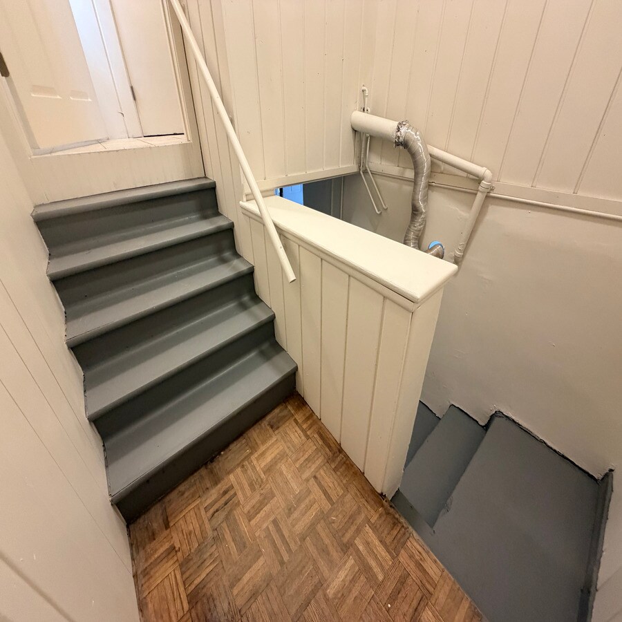 Building Photo - 1525 6th St