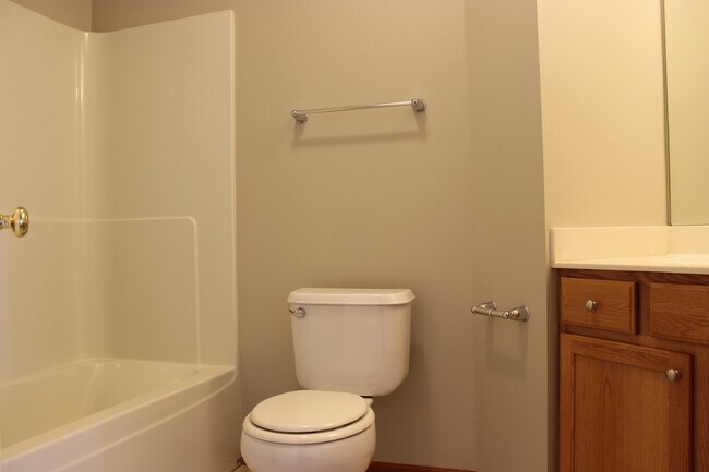 Building Photo - End Unit Townhouse