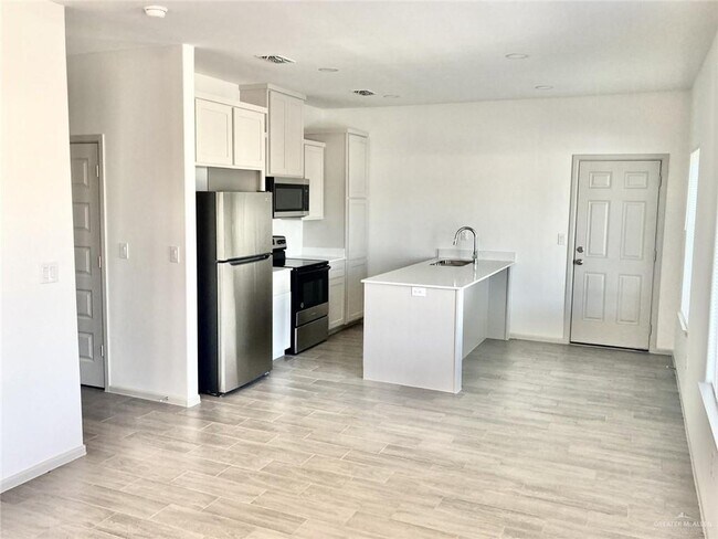 Building Photo - 11 N 58th St