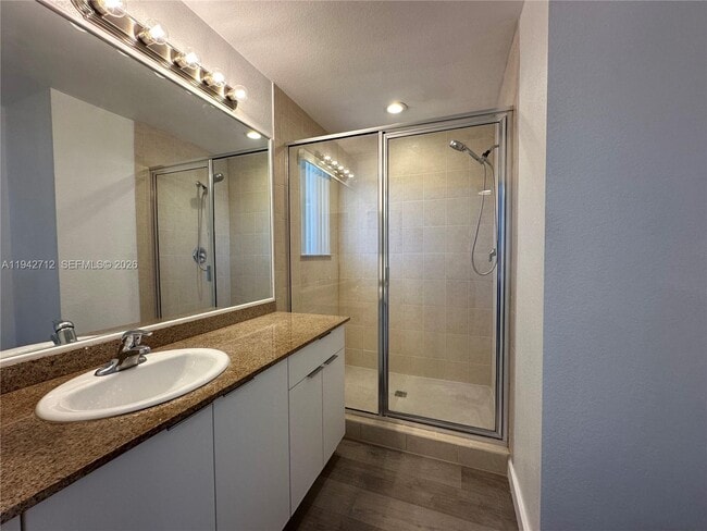 Building Photo - 322 NE 3rd St