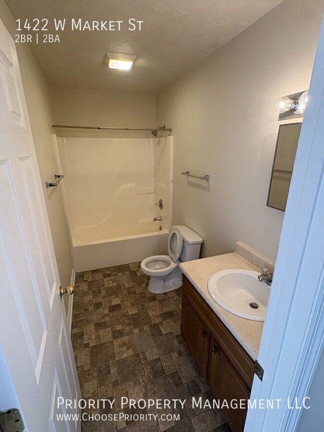 Building Photo - 1422 W Market St