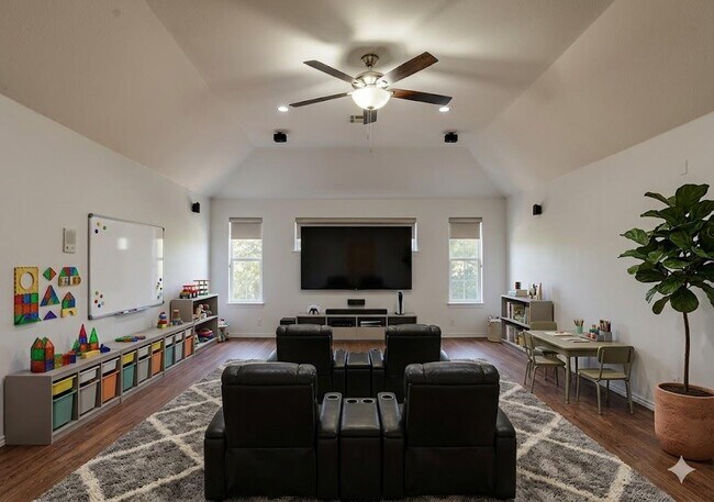 Building Photo - 1708 Pagedale Cove