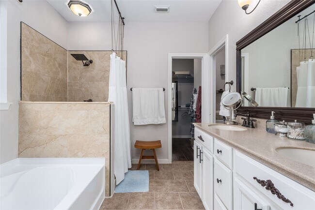 Building Photo - 6142 Bradie Ct