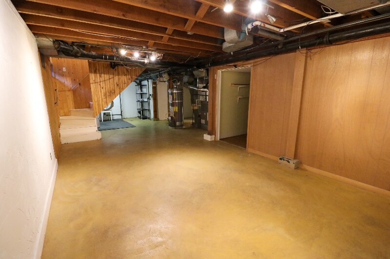 Building Photo - 1190 Manor Dr