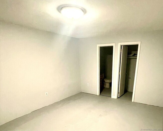 Building Photo - 23 Esquire Dr