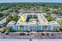 Building Photo - 1706 Belleair Forest Dr