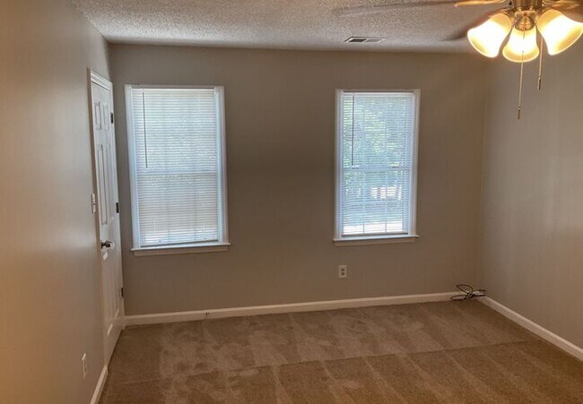 Building Photo - Curries Crossing Subdivision