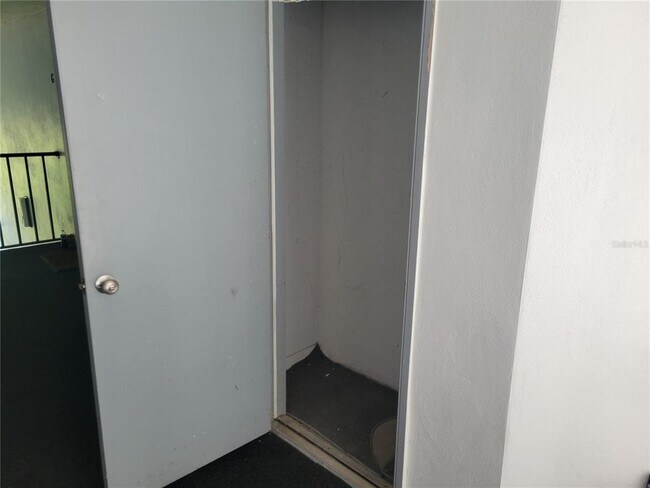 Building Photo - 1308 Pine Ridge Cir E