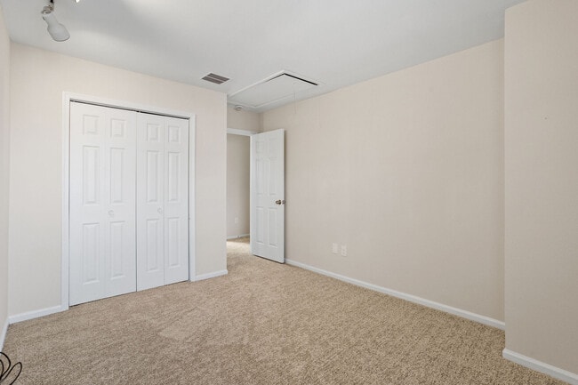 Building Photo - 101 Stoneham Dr