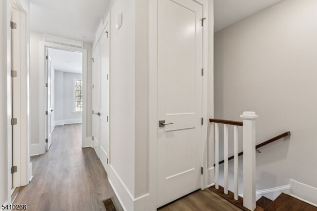 Building Photo - 179 Jasmine Dr