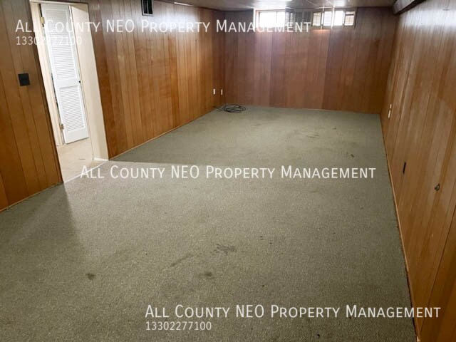 Building Photo - 21260 Carol Dr