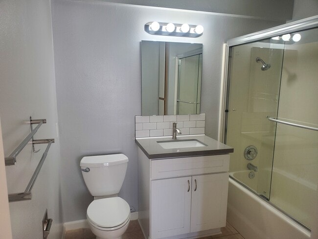 Master bathroom - 7892 2nd St