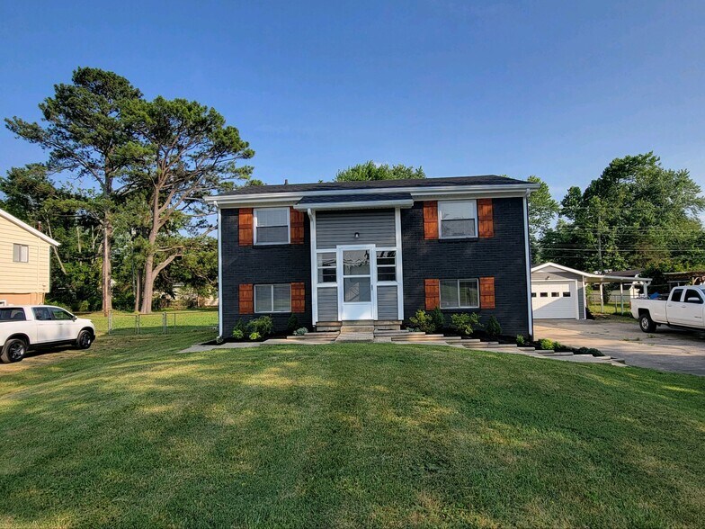 Front - 124 Airport Rd