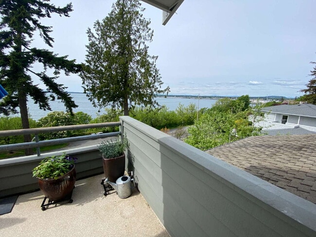 Building Photo - Breathtaking 2-Bed Condo Retreat with Spac...